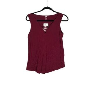 Anygrew Criss Cross V-Neck Short Sleeve T-Shirt Maroon Size Medium NWT